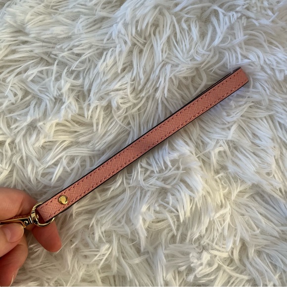 LAST DAY TO PURCHASE! Michael Kors Pink Wallet Zip Wristlet - Picture 7 of 10